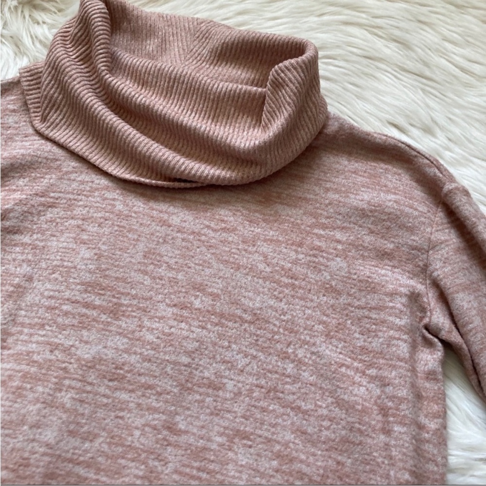 NWOT GAP soft spun cowl neck pullover sweater with rib knit details! Size Small - Picture 10 of 16